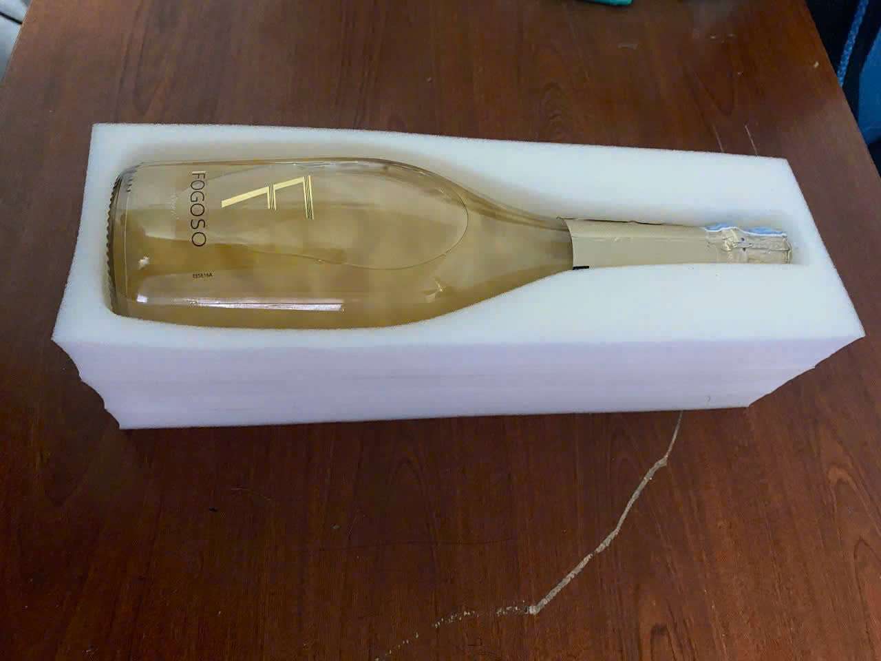 mút lót chai rượu